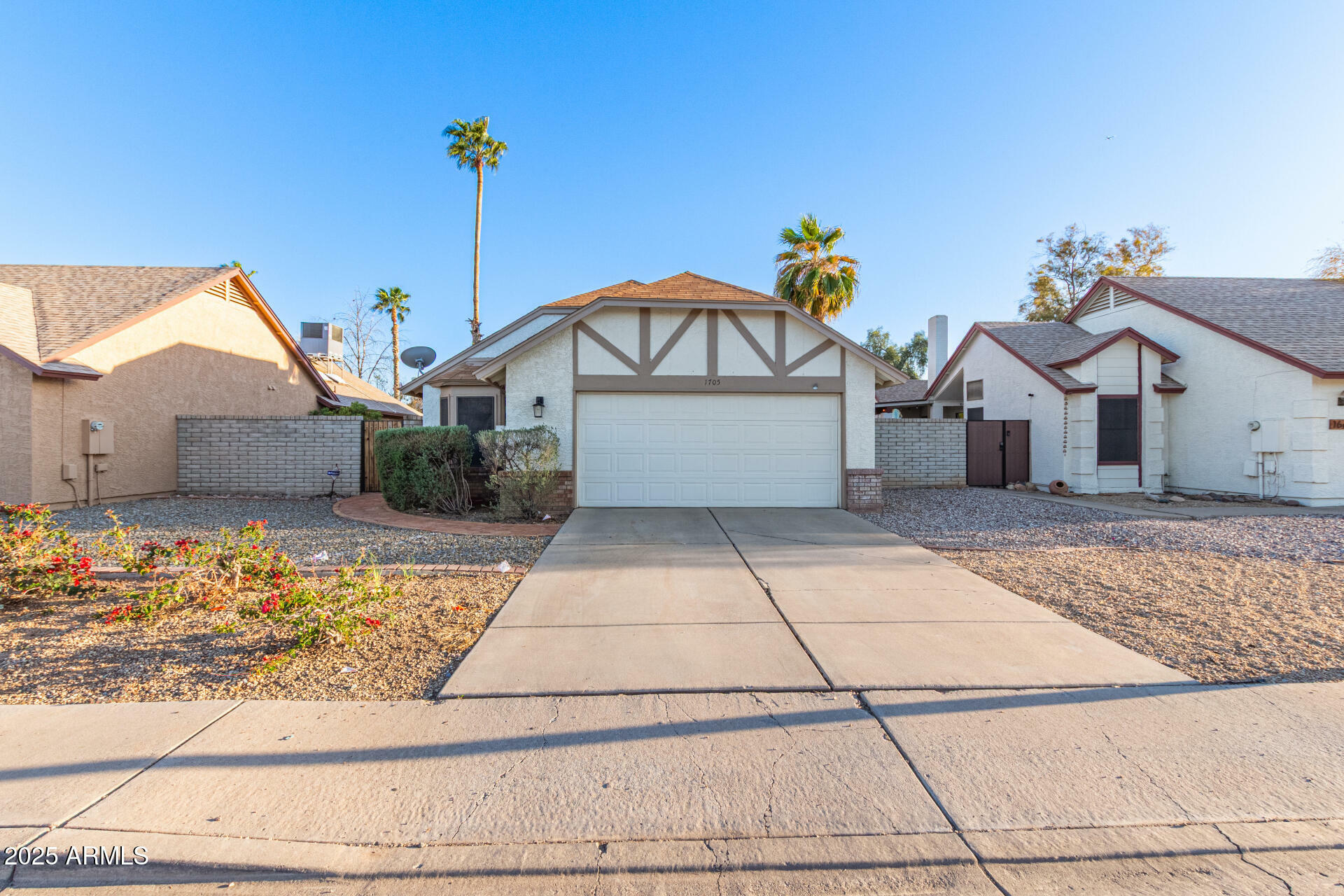 Property Photo: 1705 E Juanita Avenue AZ 85204