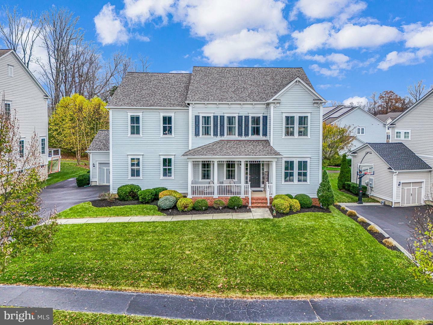 Property Photo: 41150 White Cedar Court VA 20105