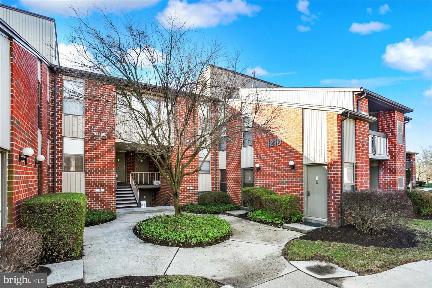 1210 Hampton Hill Court H  Harrisburg PA 17111 photo