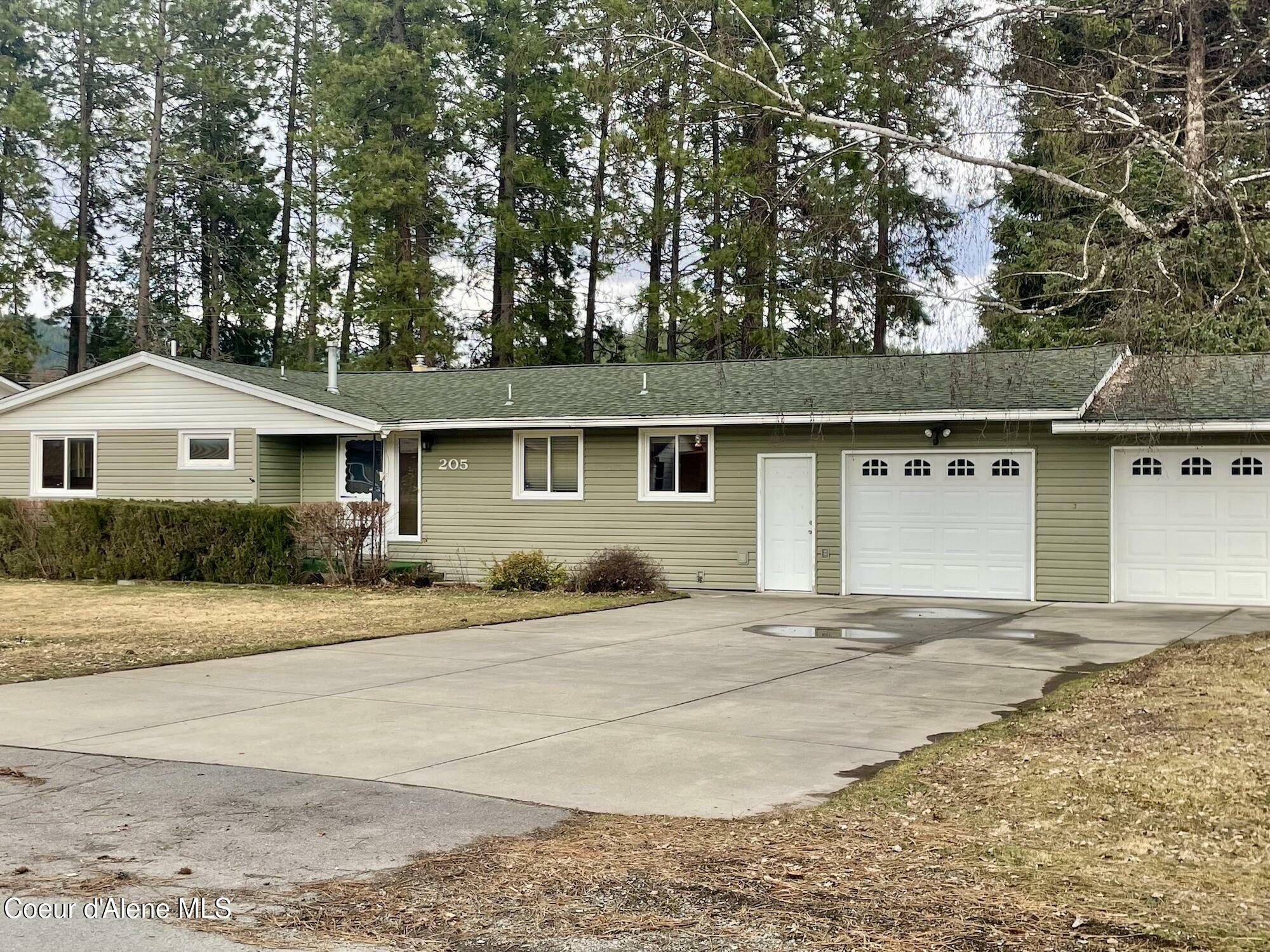205 Woodland Dr  Pinehurst ID 83850 photo