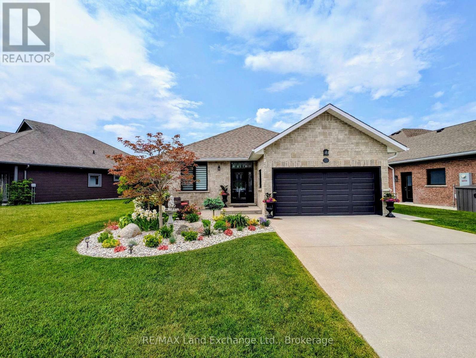 Property Photo:  189 Carloway Trail  ON N2Z 0A4 