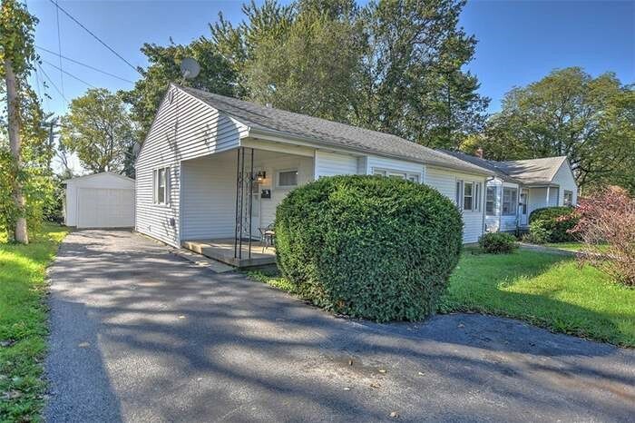 Property Photo: 2373 E Hendrix Street IL 62521