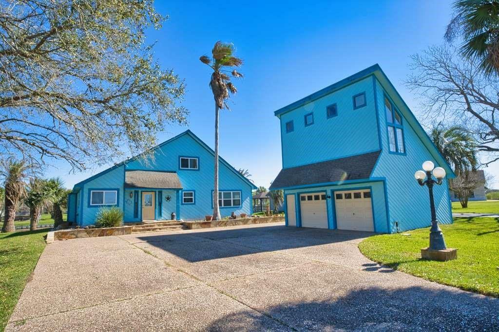Property Photo: 122 Vivian Street TX 77422