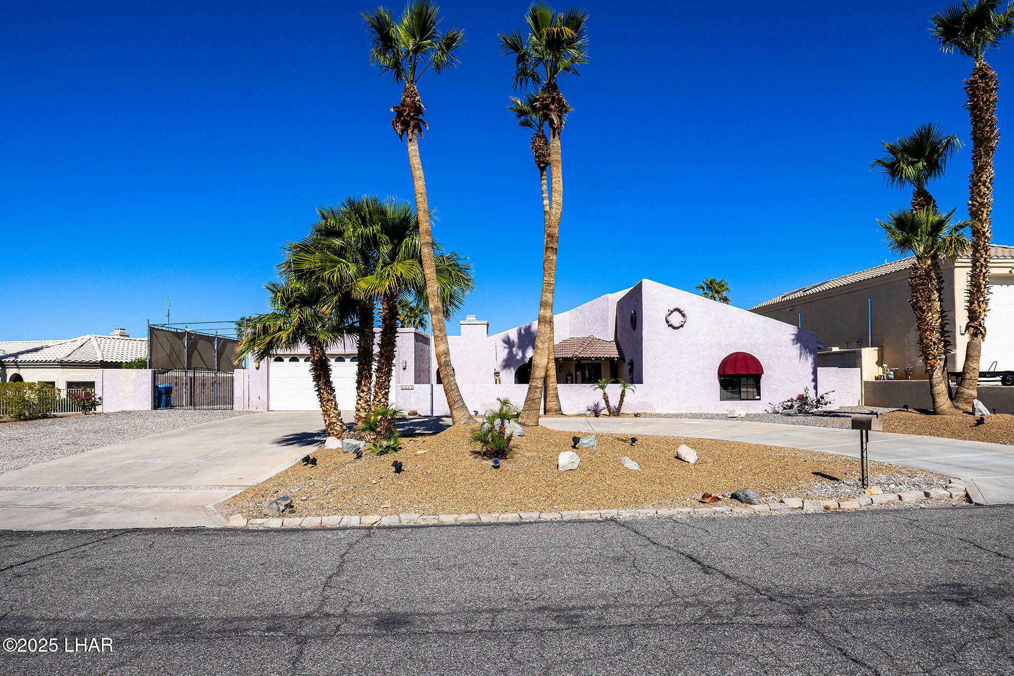 Property Photo: 2311 Souchak Dr AZ 86406
