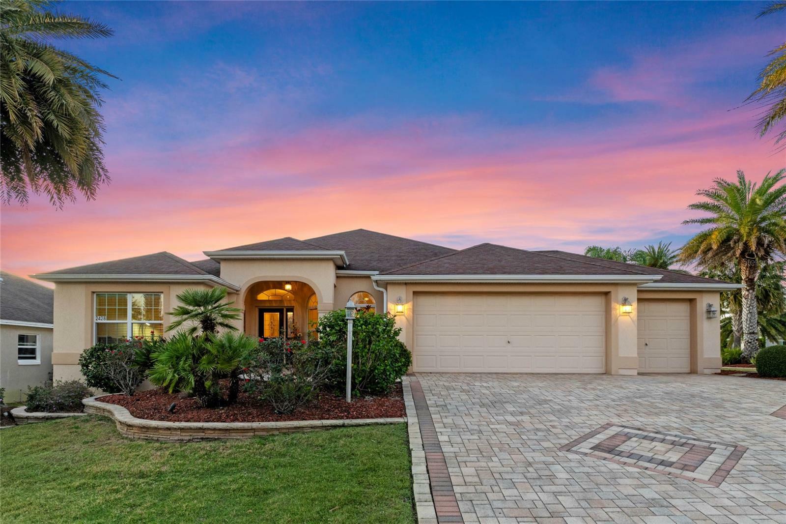 Property Photo: 2428 Maverick Way FL 32162