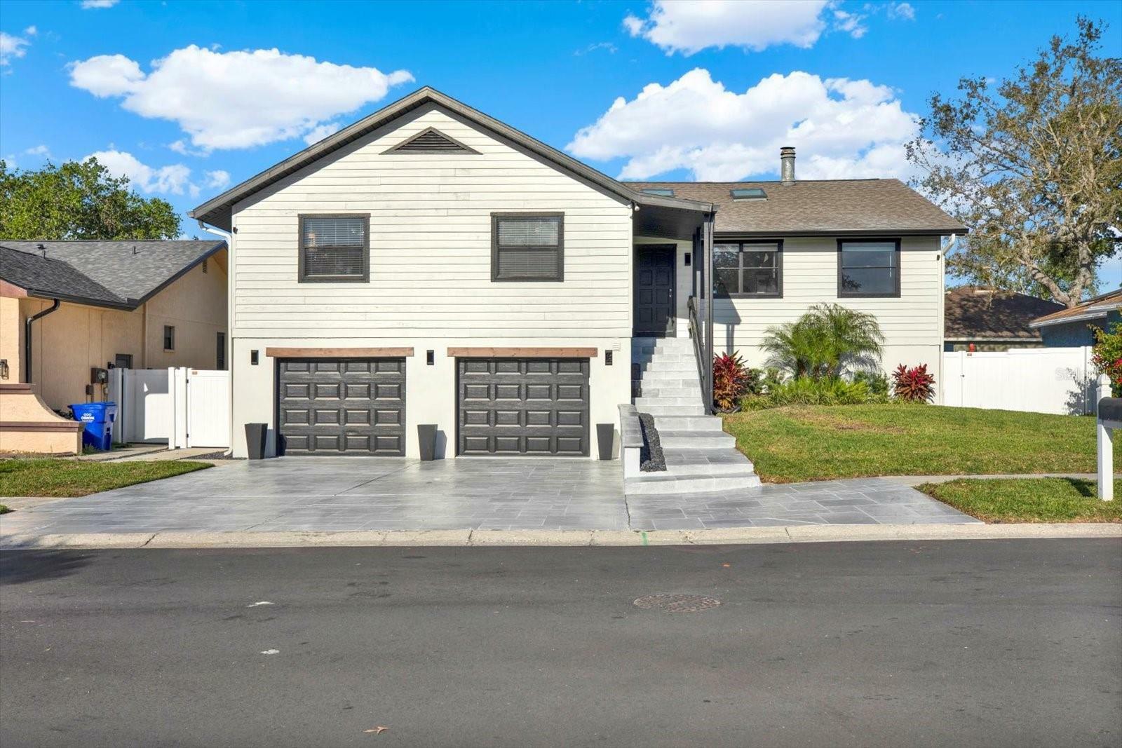 Property Photo: 4954 Cardinal Trail FL 34683
