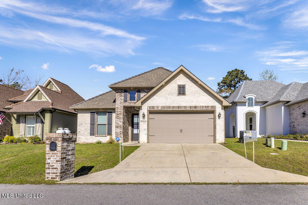 Property Photo: 87010 Beaux Vue Court MS 39525