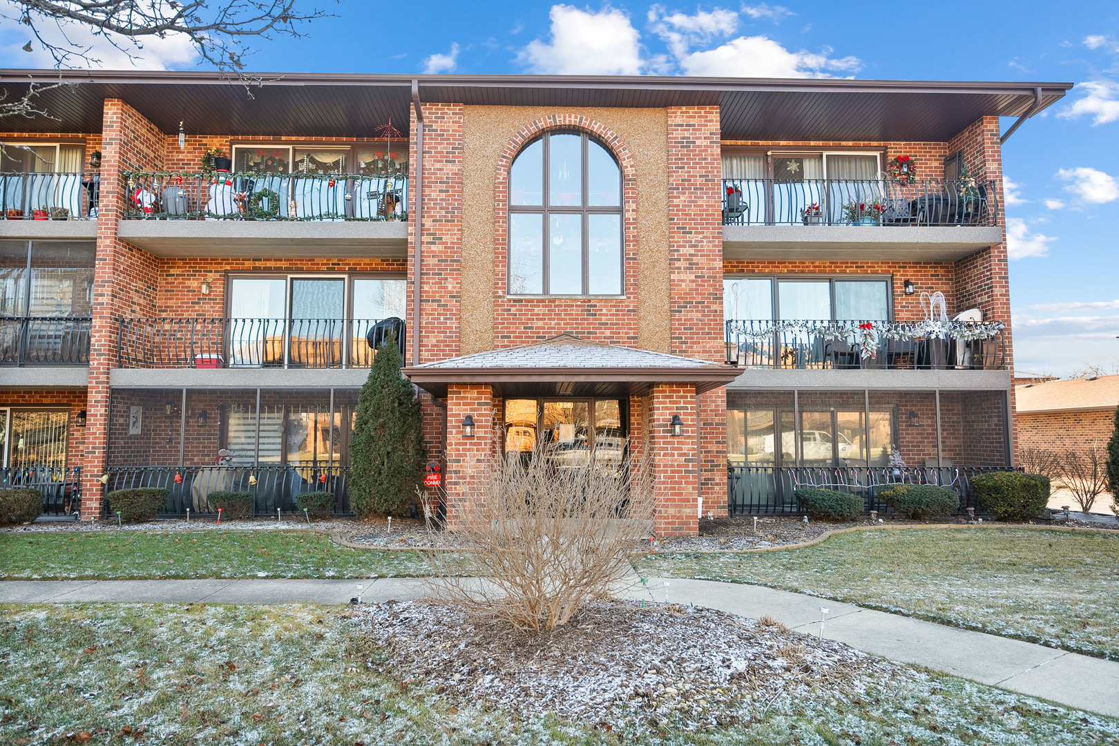 Property Photo:  8203 W Cobblestone Drive 2A  IL 60465 