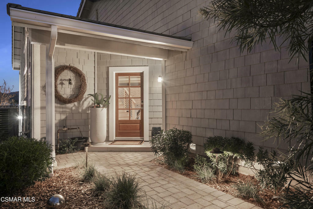 Property Photo: 2283 Westshore Lane CA 91361