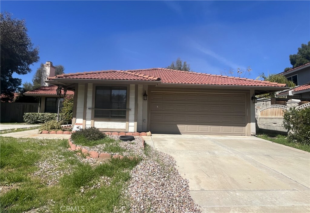 Property Photo: 35465 Woshka Lane CA 92595