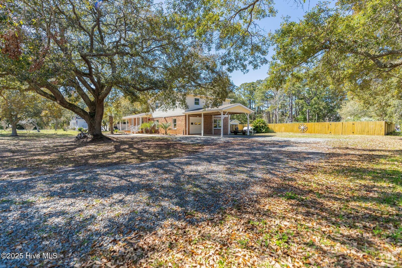 Property Photo: 511 E Moore Street NC 28461