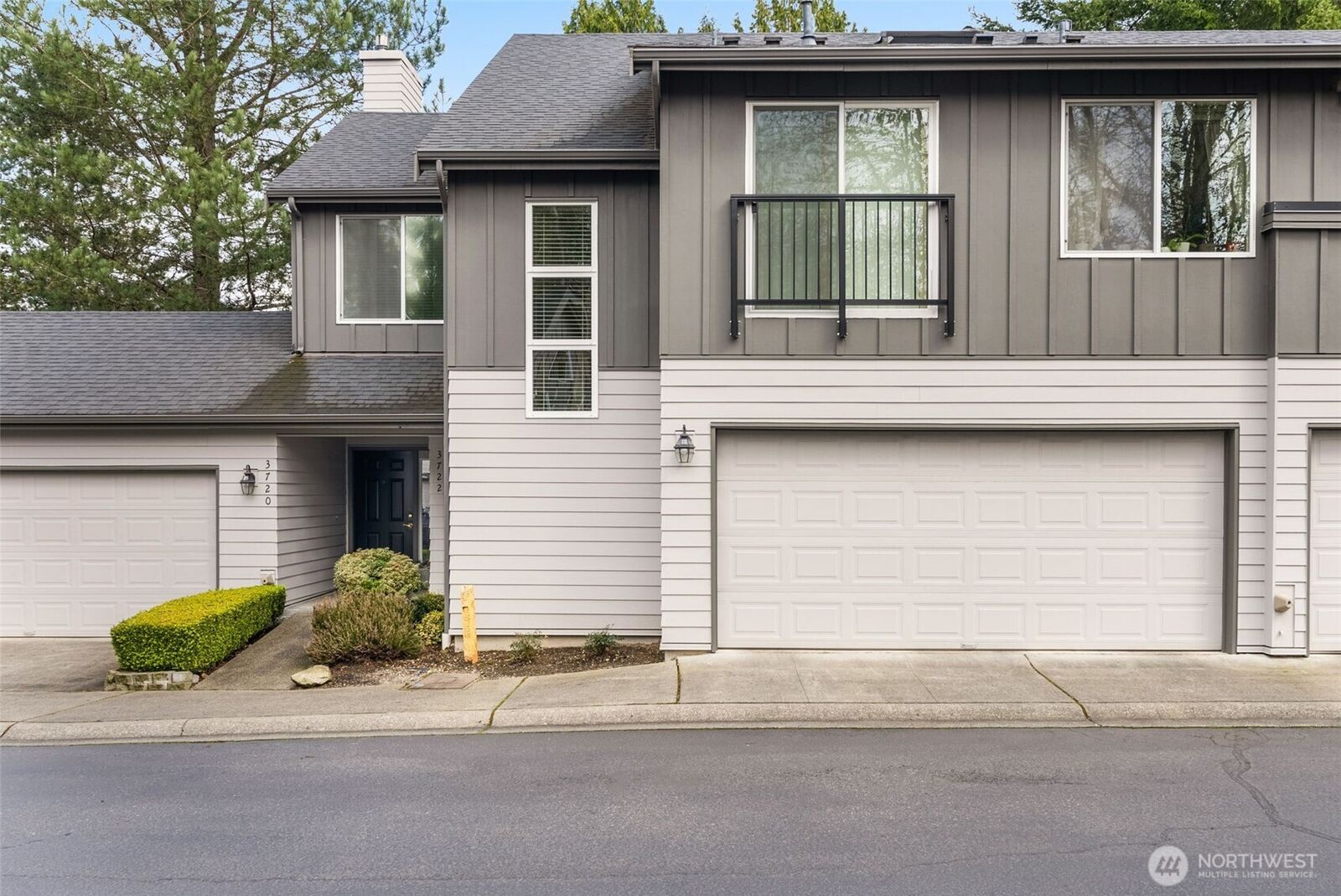 Property Photo:  3722  257th Avenue SE  WA 98029 