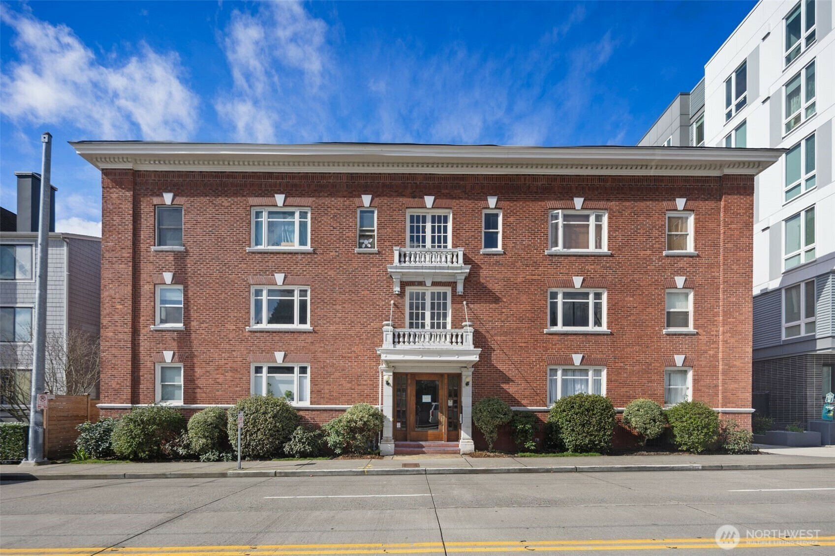 4725  15th Avenue NE 25  Seattle WA 98105 photo