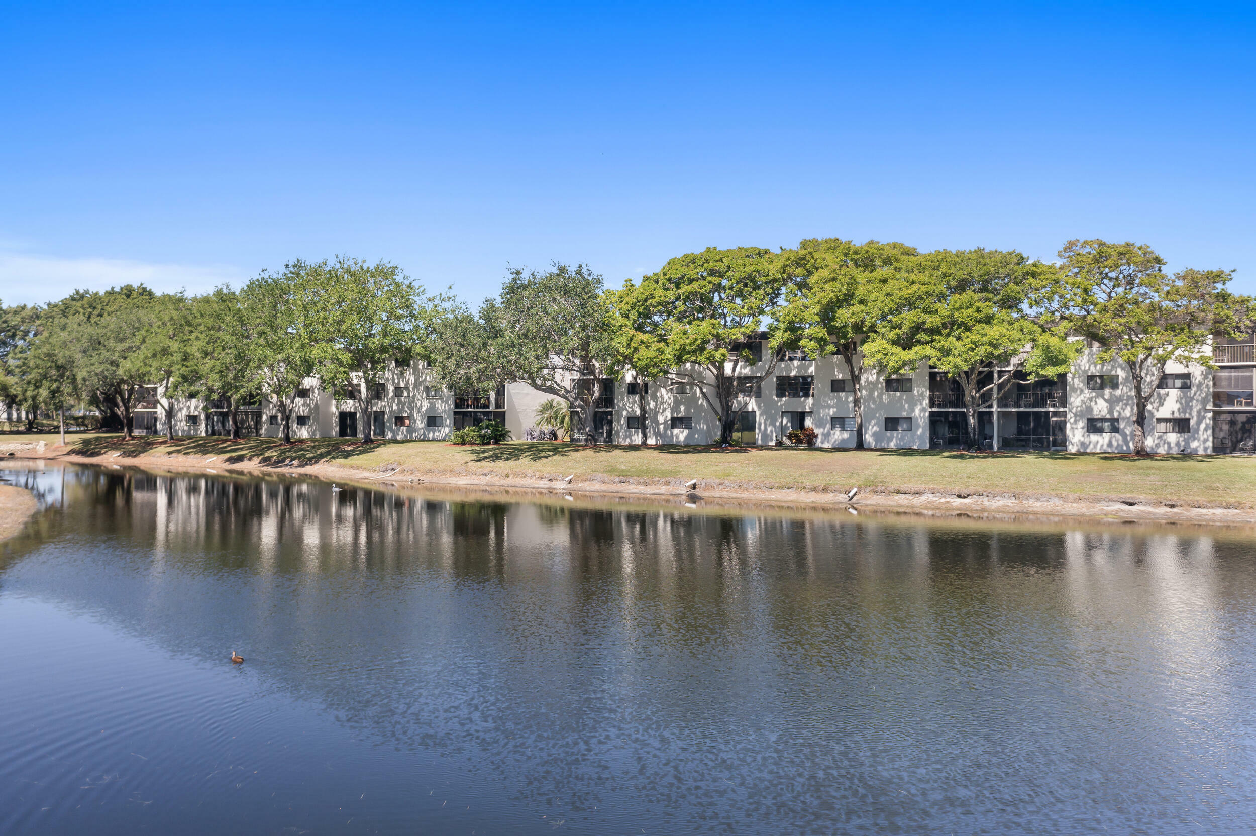 Property Photo:  15244 Lakes Of Delray Boulevard 105  FL 33484 