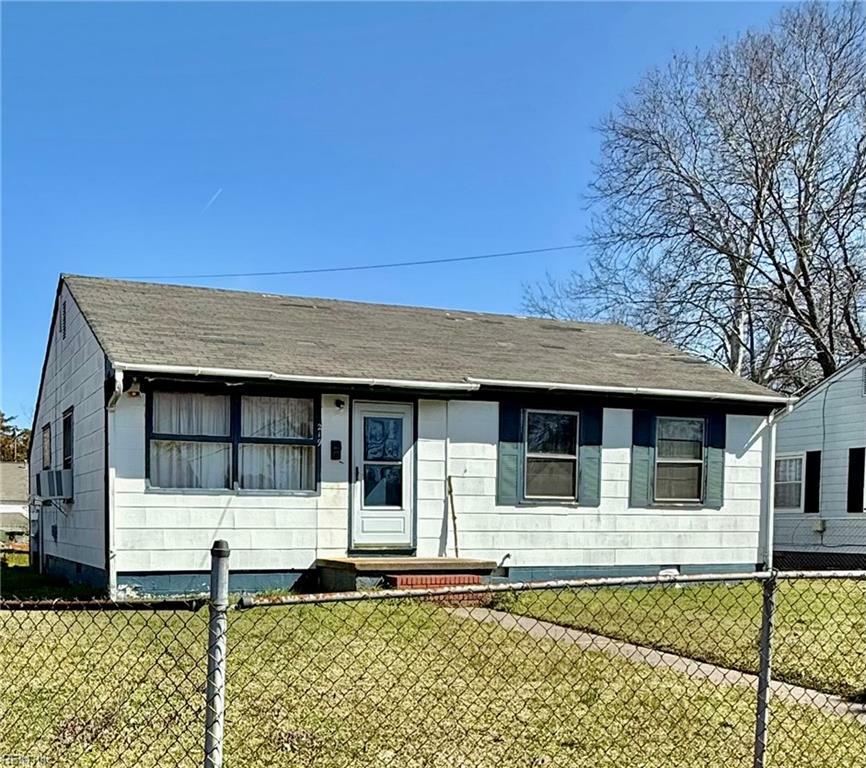 219 Courtney St  Hampton VA 23669 photo
