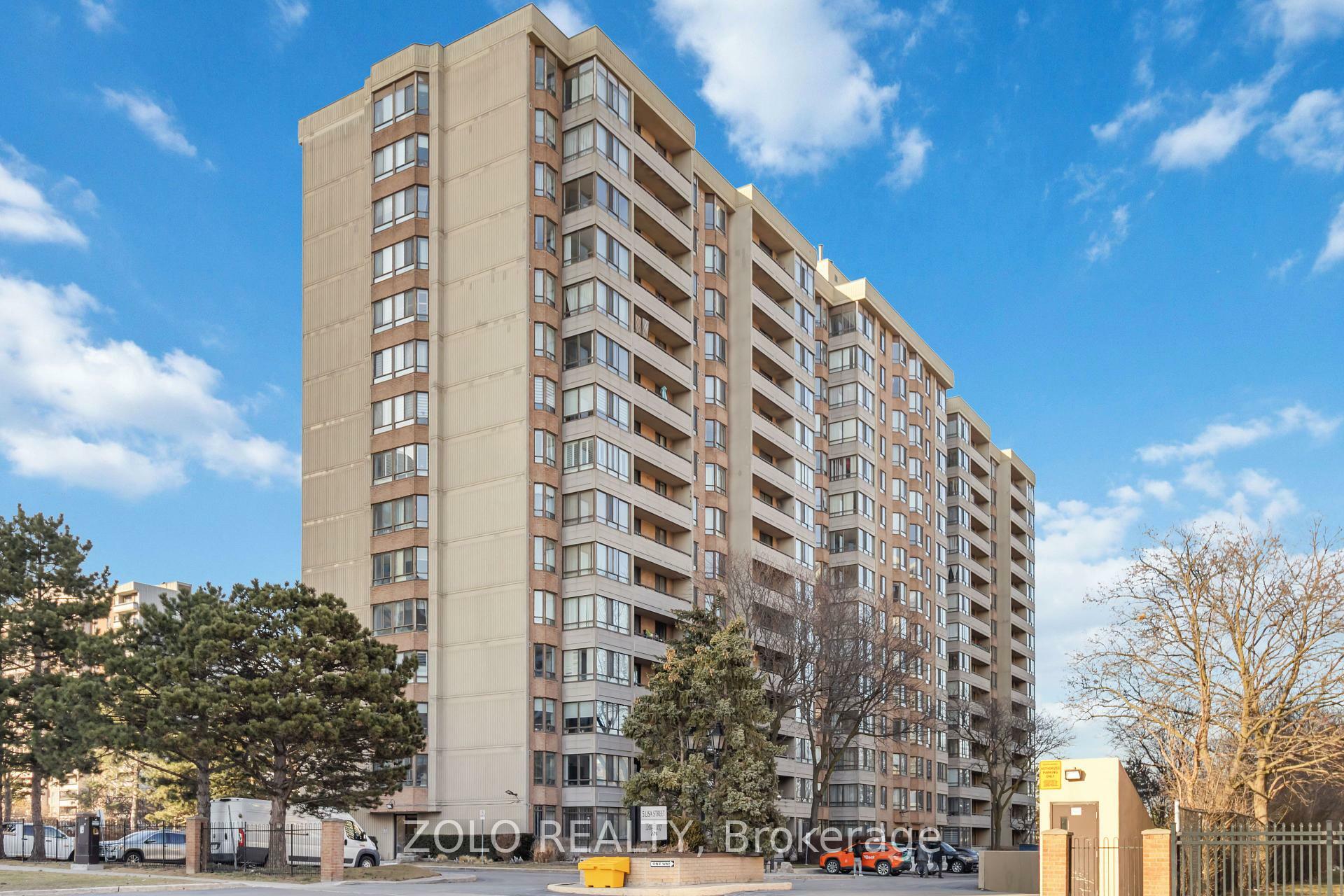 5 Lisa Street 1601  Brampton ON L6T 4T4 photo