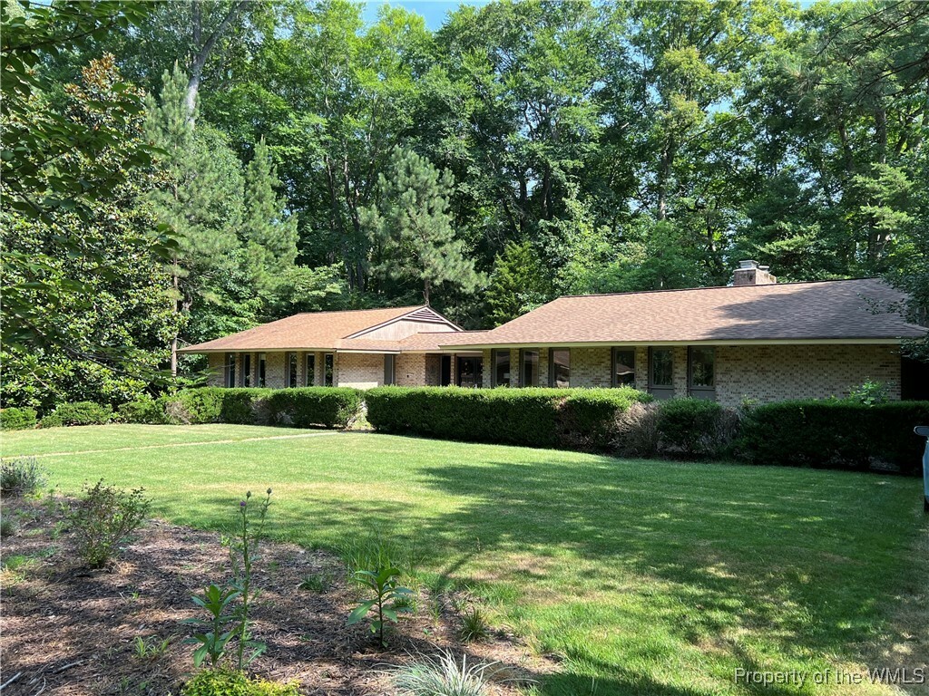 Property Photo: 107 Meadow Rue Court VA 23185