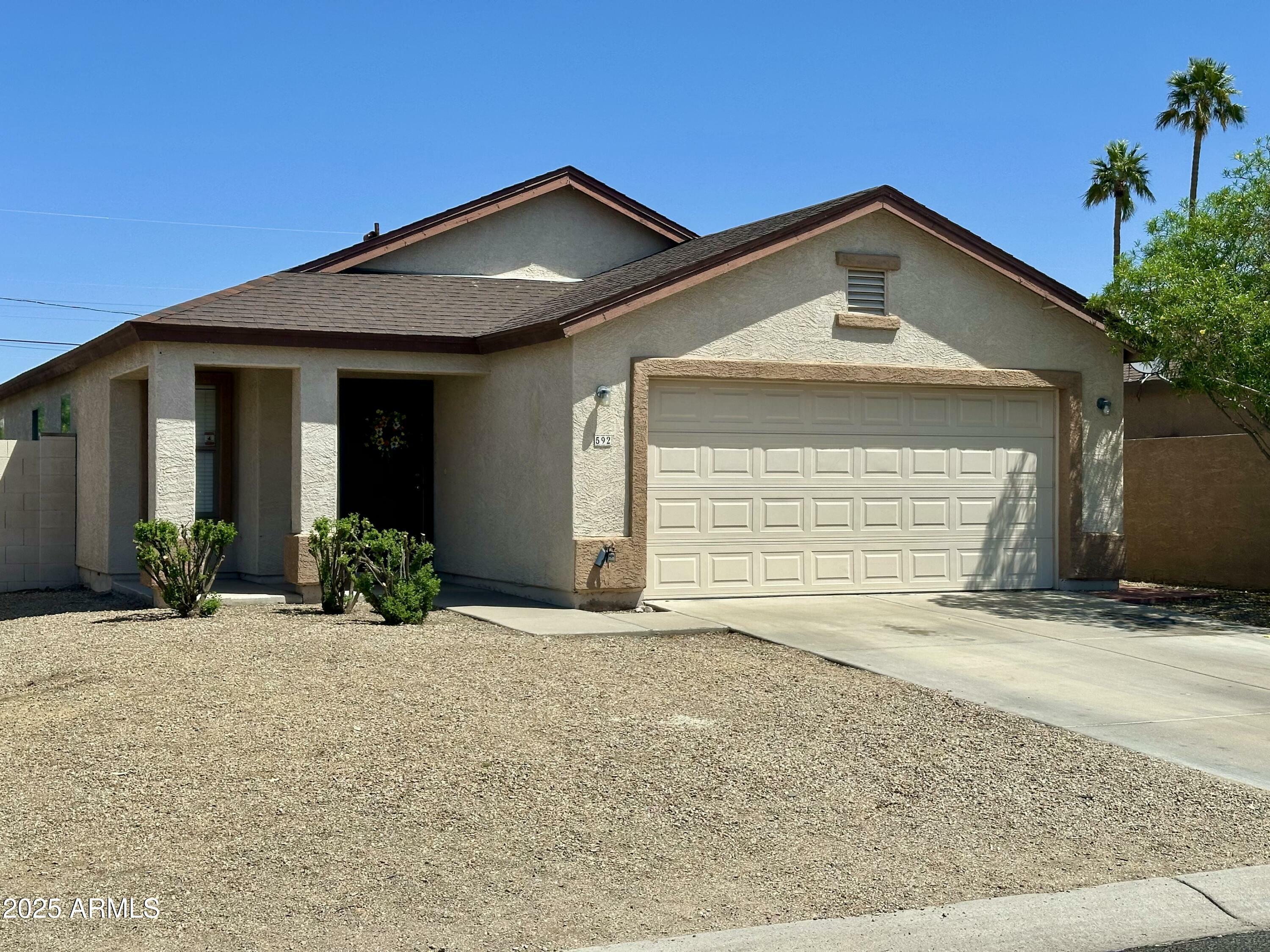 Property Photo:  592 E 9th Avenue  AZ 85119 