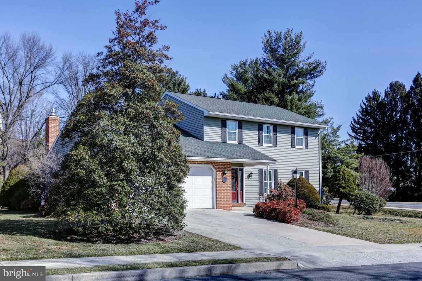 Property Photo: 917 Peachtree Drive PA 17055