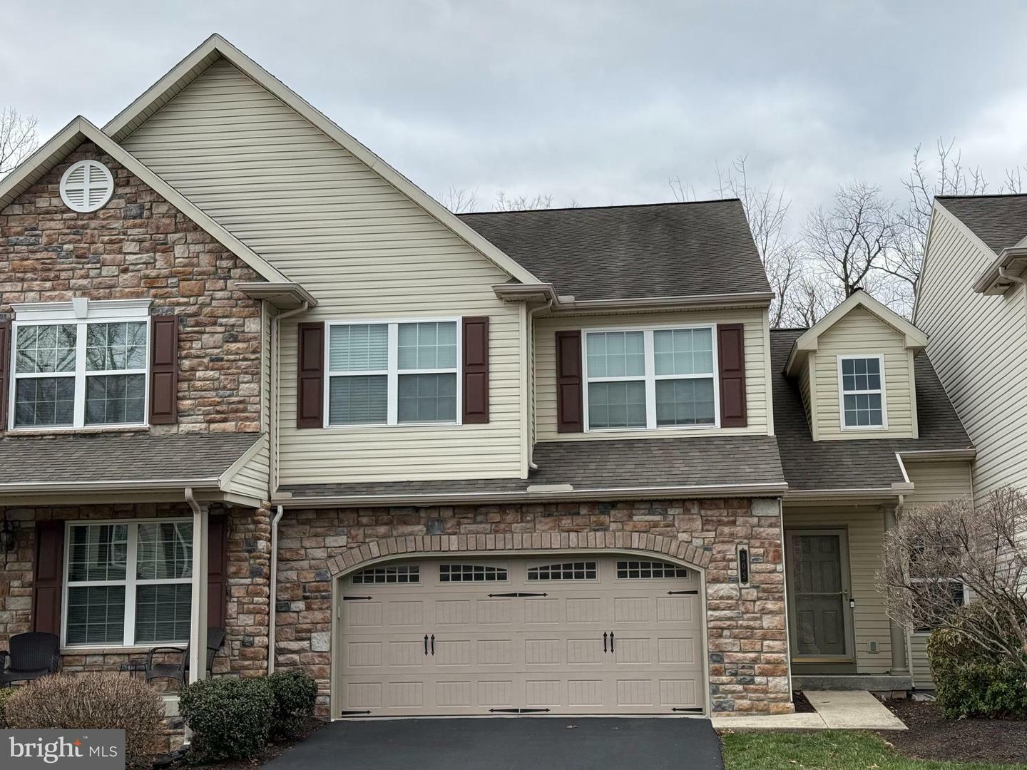 305 Pin Oak Court  Mechanicsburg PA 17050 photo