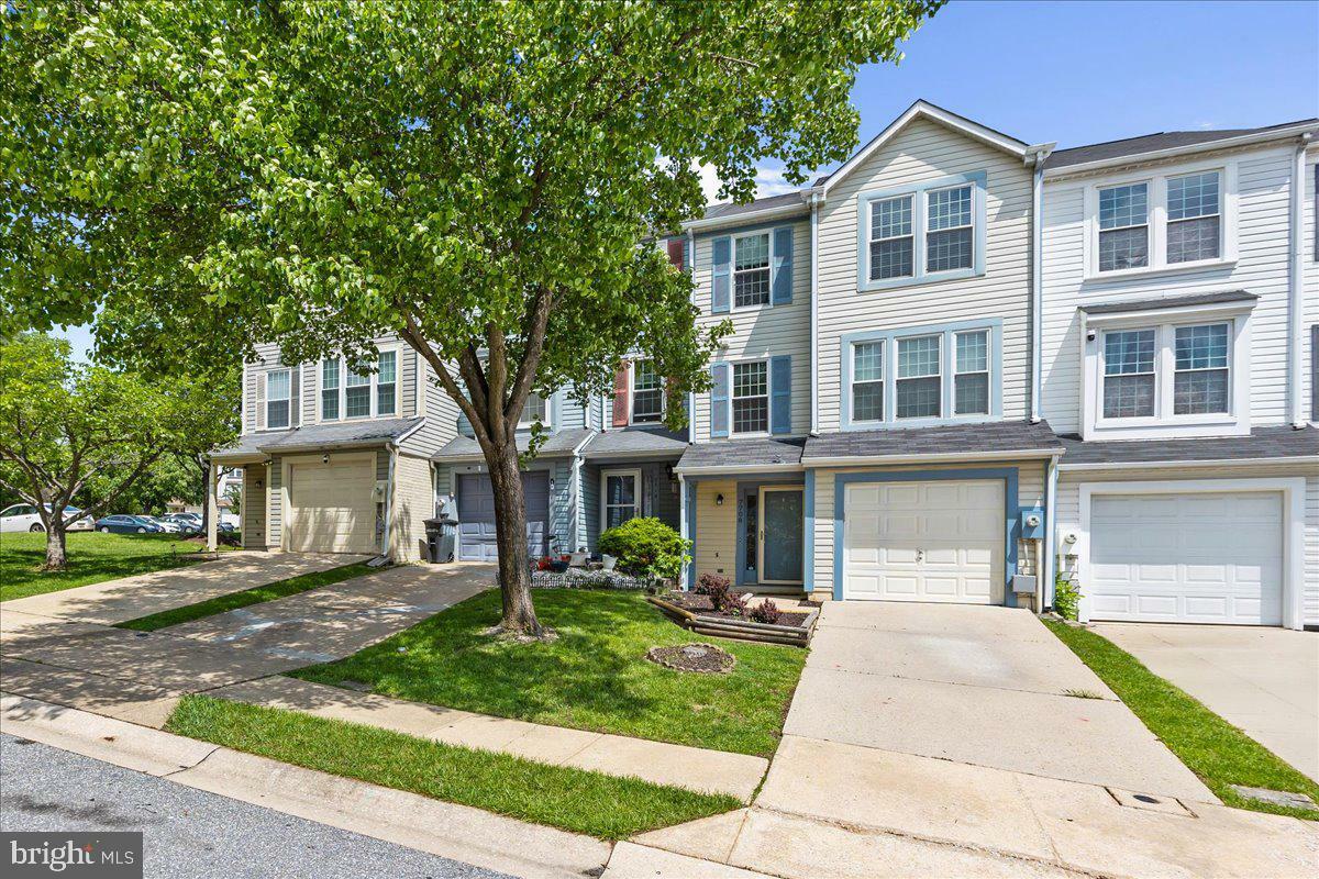 Property Photo: 7710 Patuxent Oak Court MD 21075