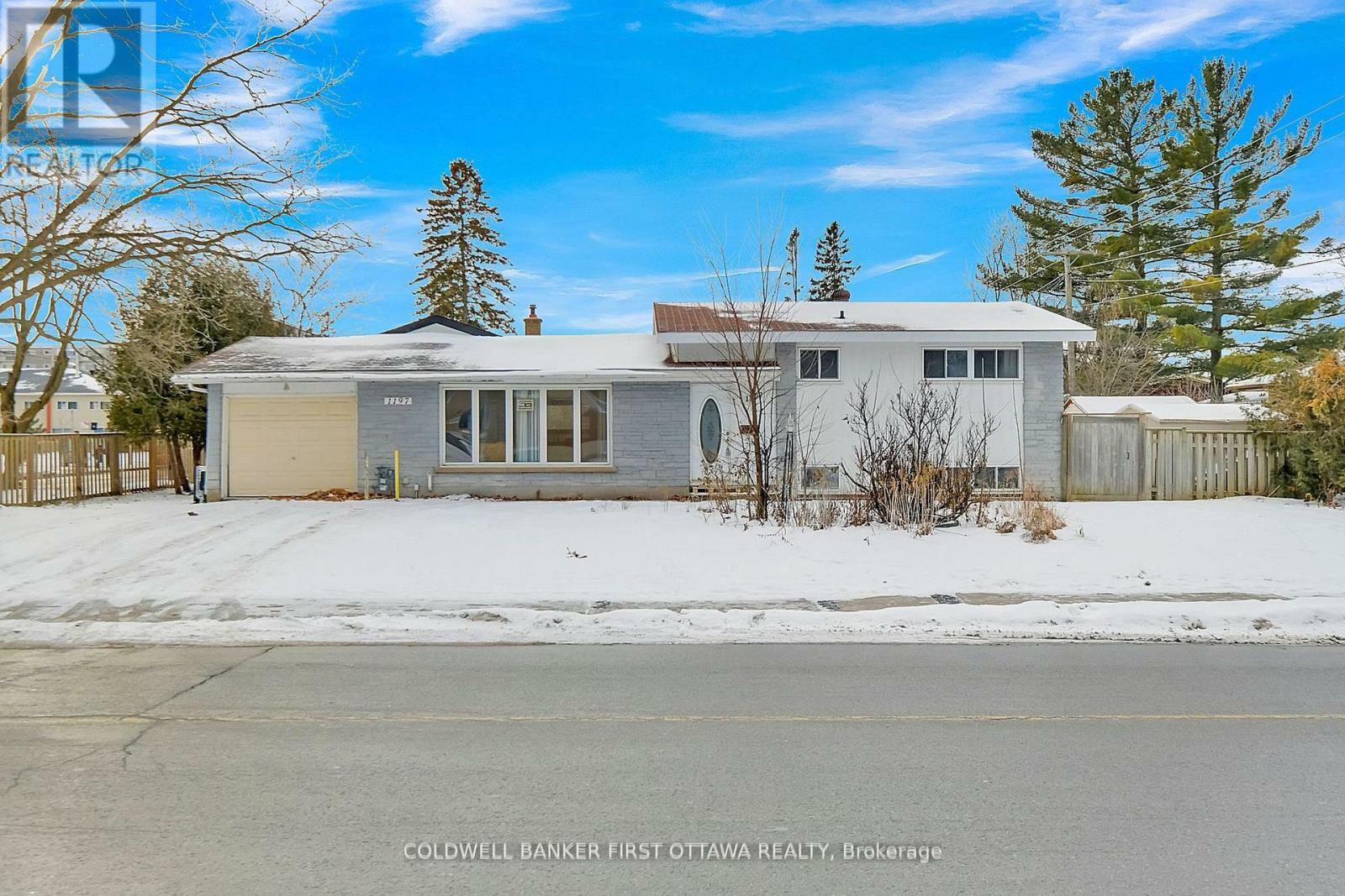 Property Photo: 1197 Deer Park Road ON K2E 6H5