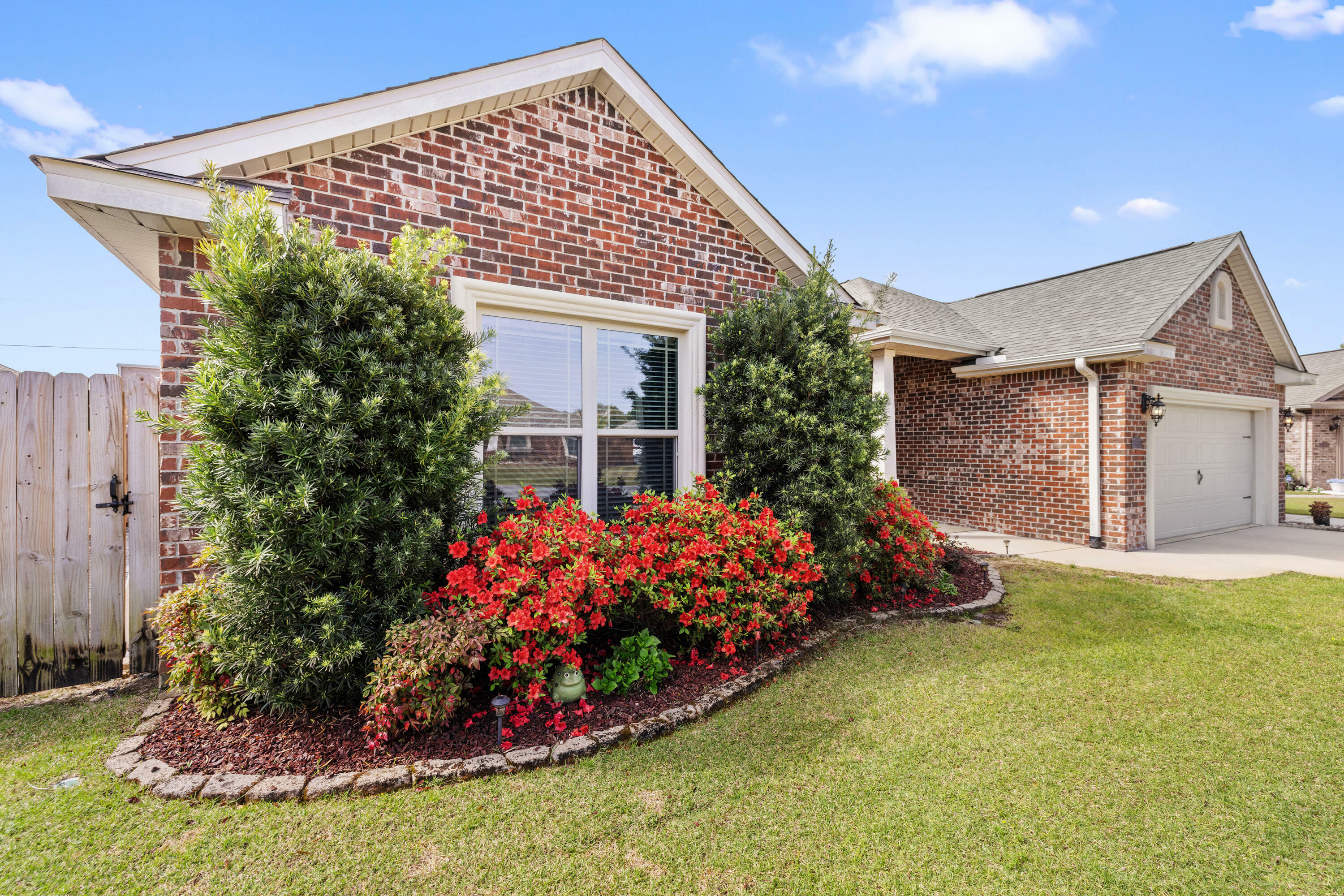 Property Photo: 2372 Cummings Drive FL 32547
