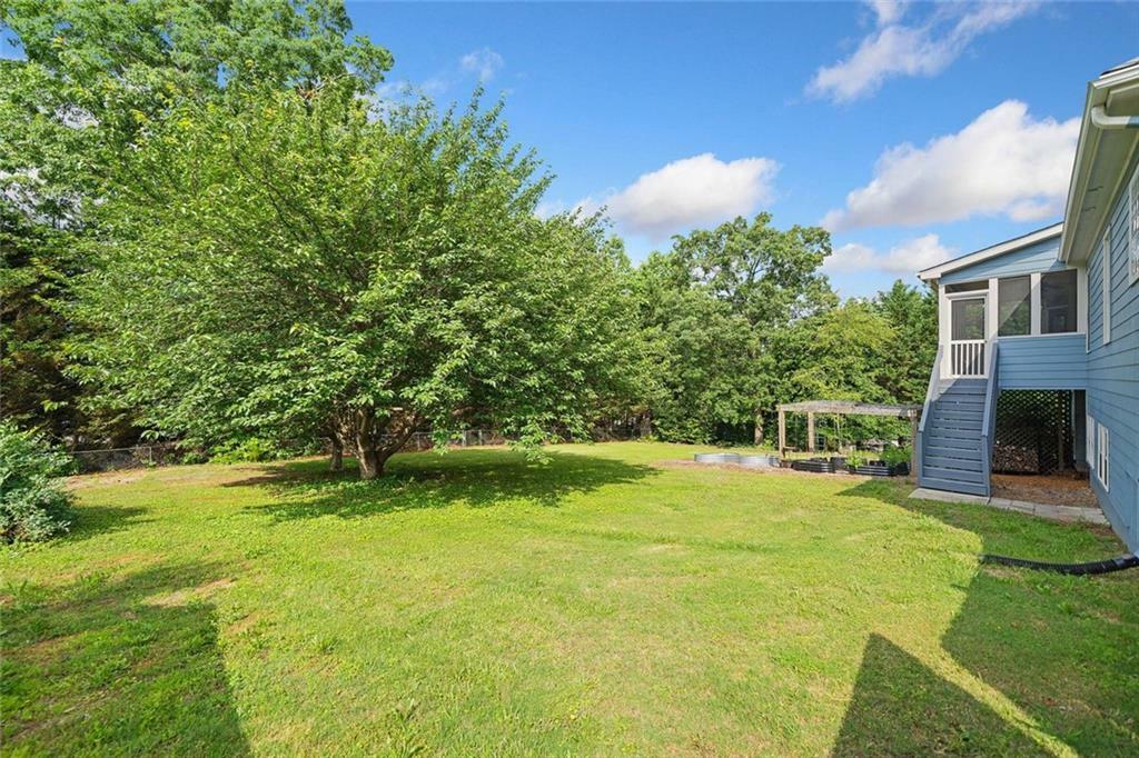 Property Photo: 604 Greenleaf Way GA 30107