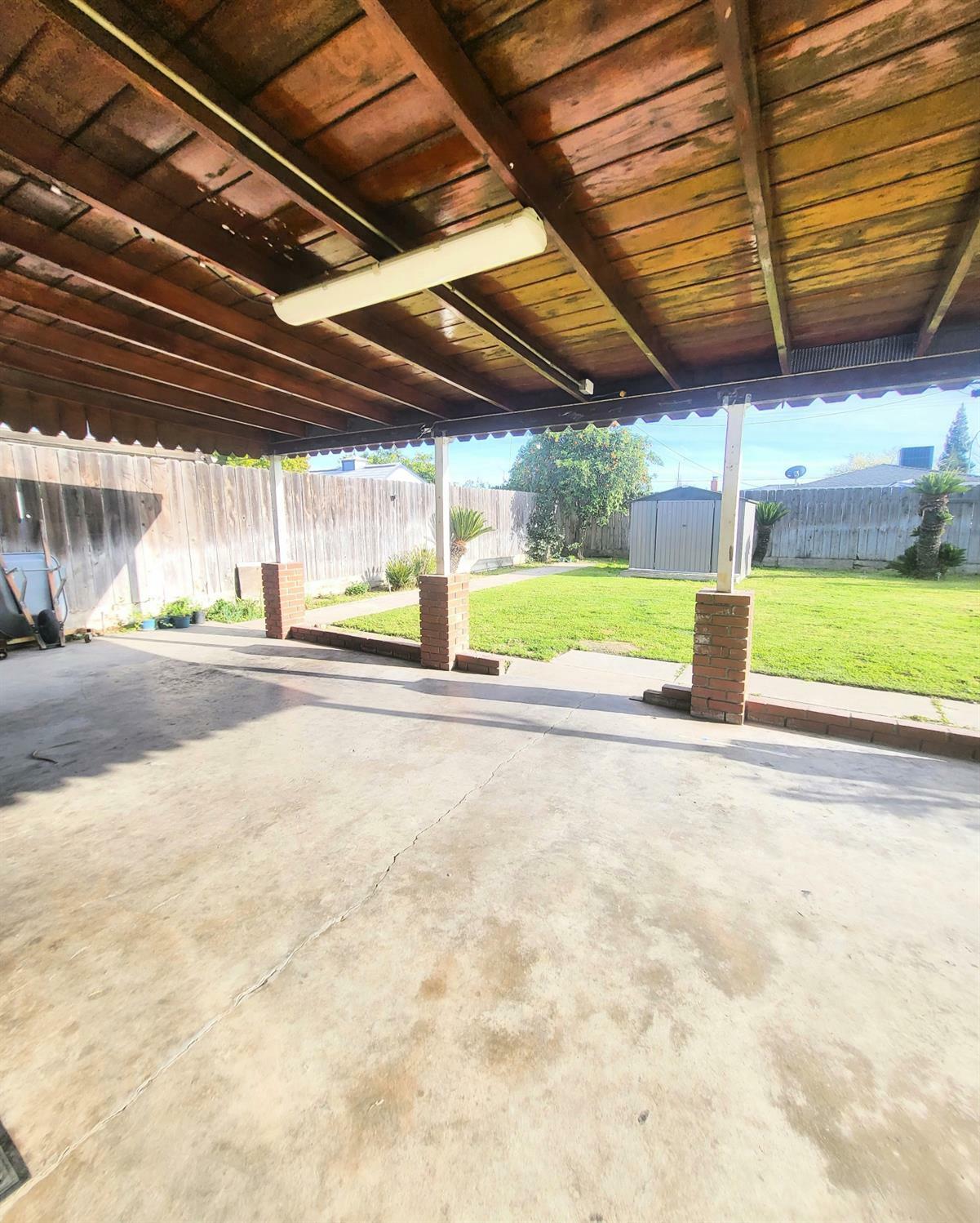 Property Photo: 4336 E Austin Way CA 93726