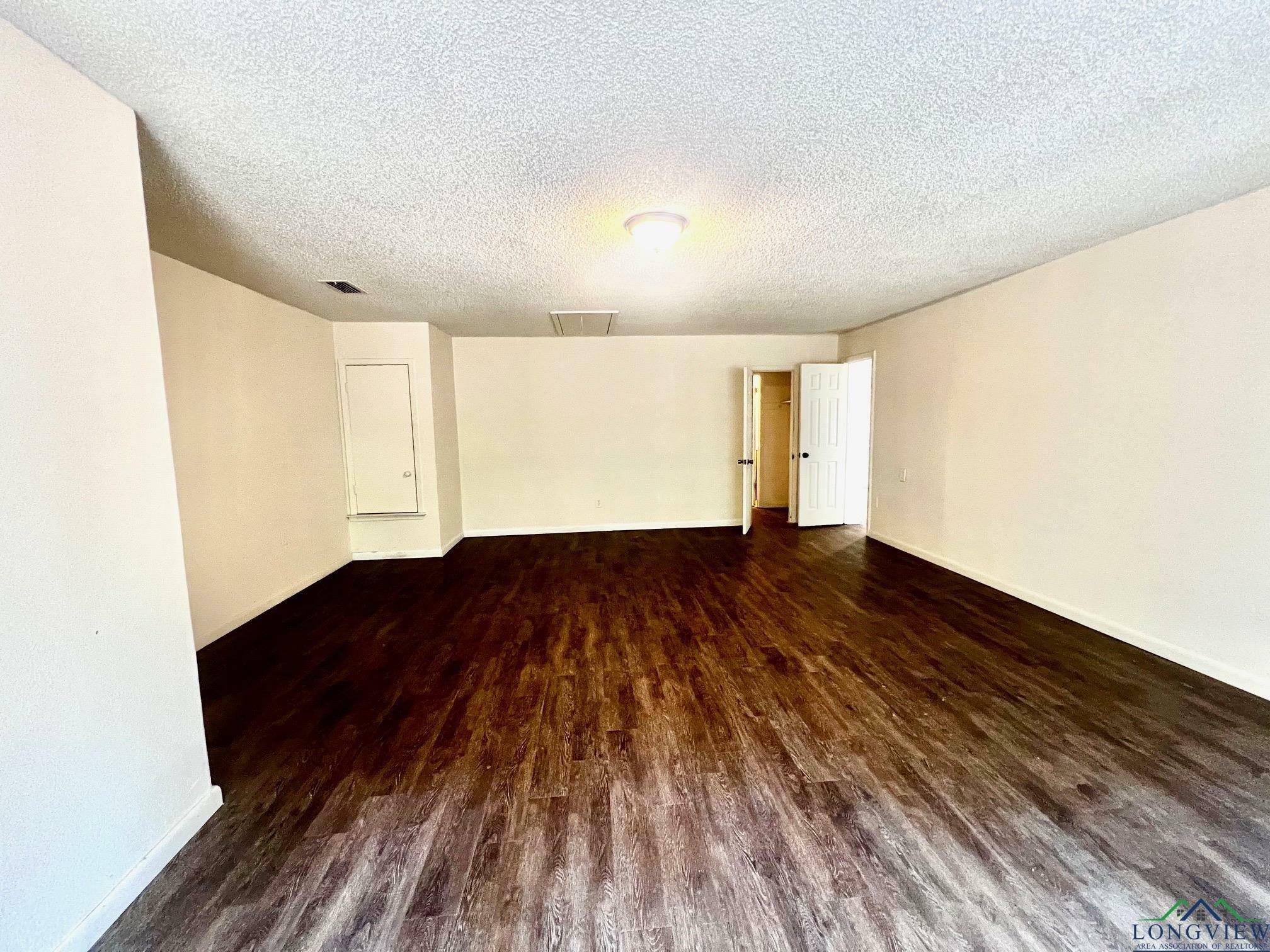 Property Photo: 204 Cedarcrest Dr. TX 75672