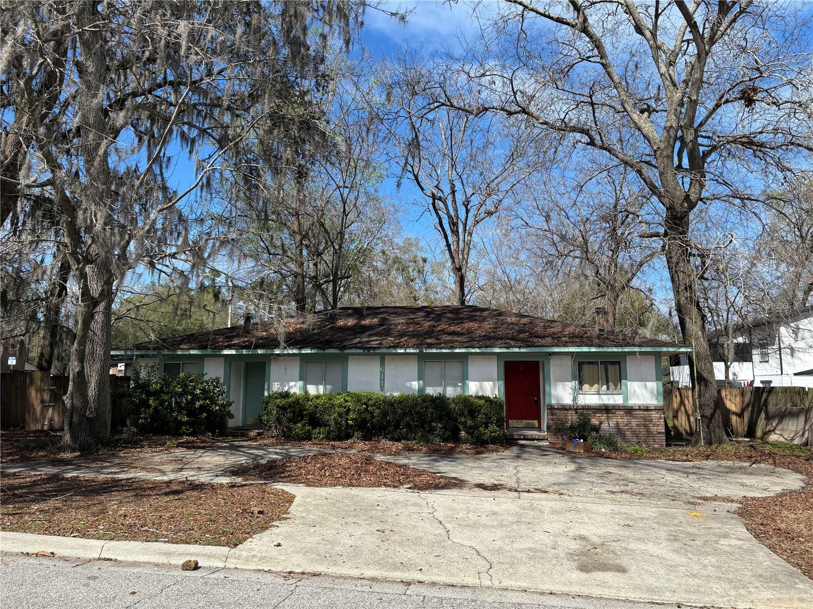 Property Photo: 6110 SW 10th Place FL 32607