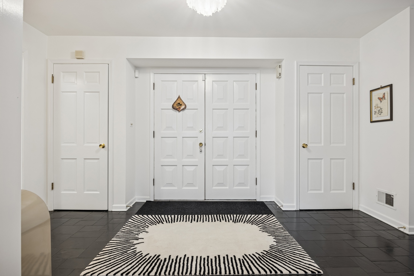 Property Photo: 3856 Dauphine Avenue IL 60062