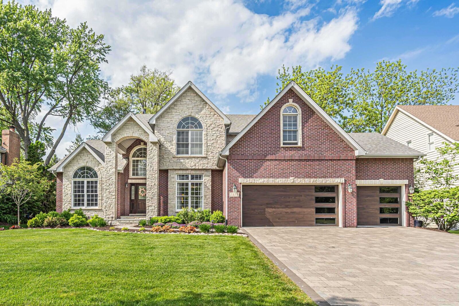 Property Photo:  1315 Dunrobin Road  IL 60540 