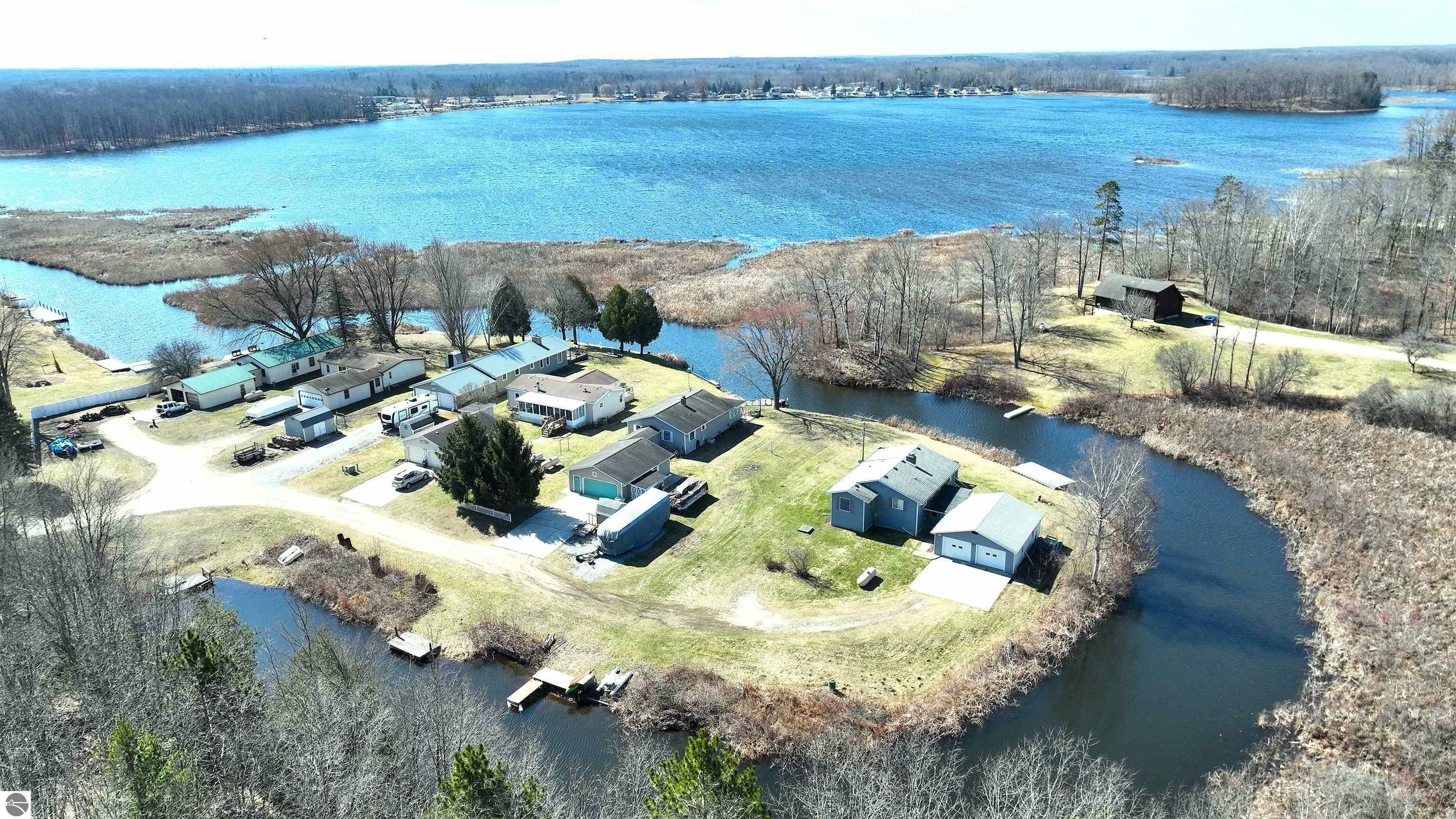 Property Photo:  17429 Summit Court  MI 49305 