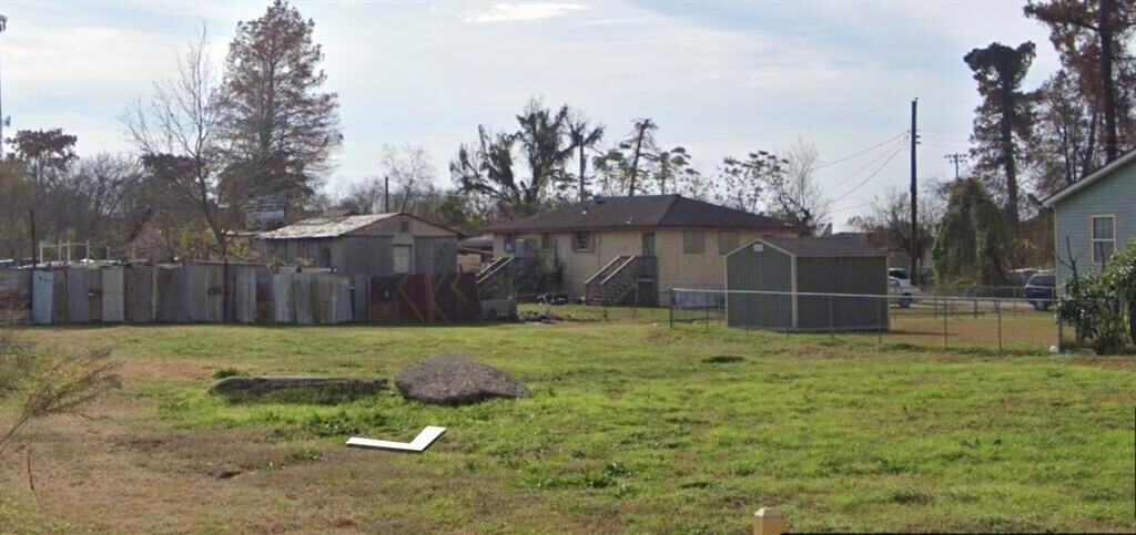 Property Photo:  Broadway Avenue  LA 70058 