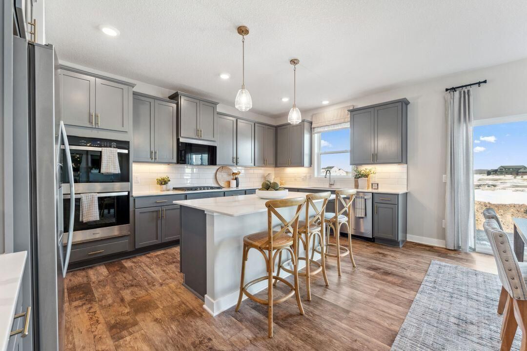Property Photo: 13277 Applewood Trail MN 55068