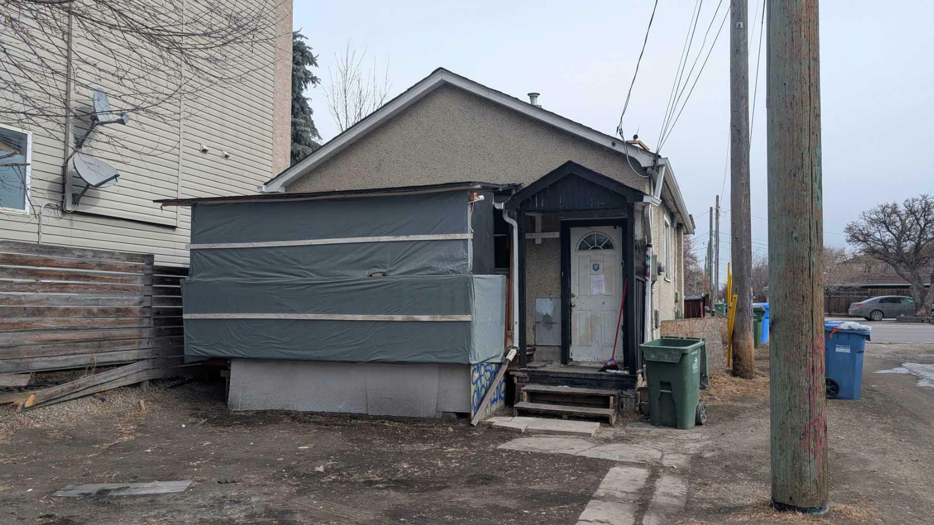 Property Photo: 1509 Edmonton Trail NE AB T2E 3L1