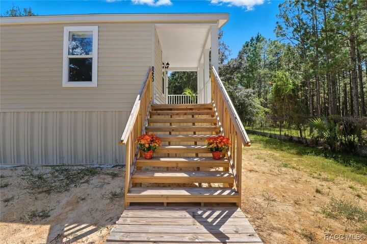 Property Photo:  8250 W Fairoak Court  FL 34428 