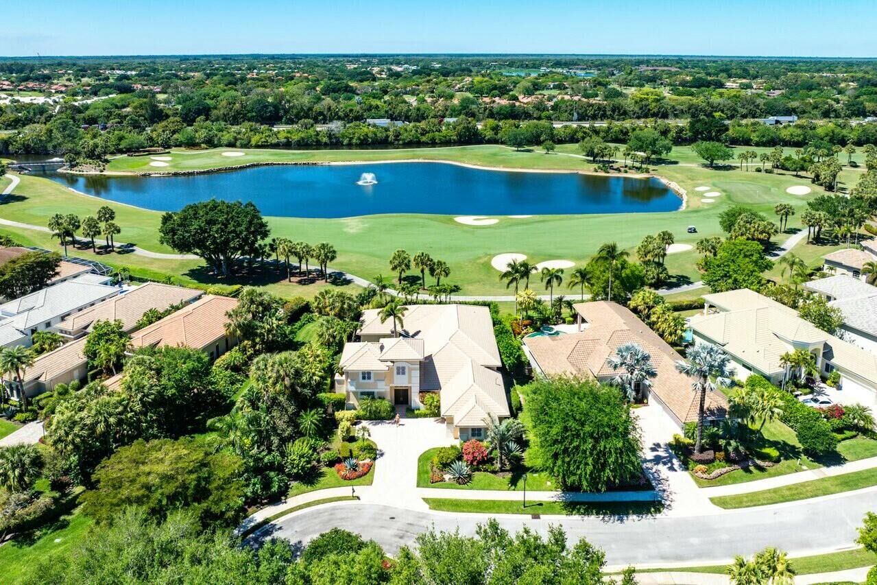 Property Photo:  55 Somerset Lane  FL 33418 