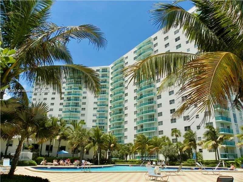 Property Photo: 3001 S Ocean Dr 1039 FL 33019