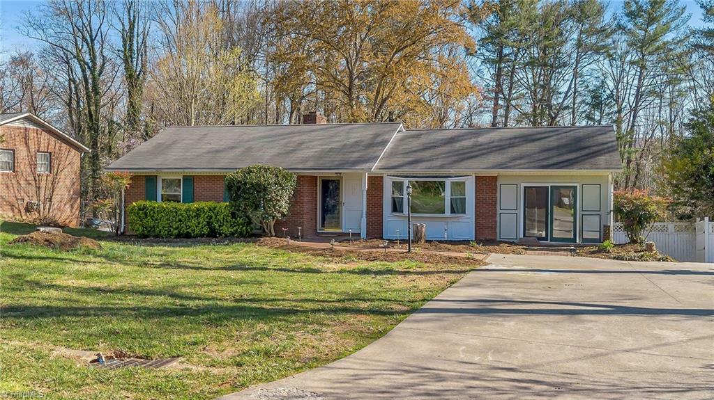 490 Mark Lane  North Wilkesboro NC 28659 photo