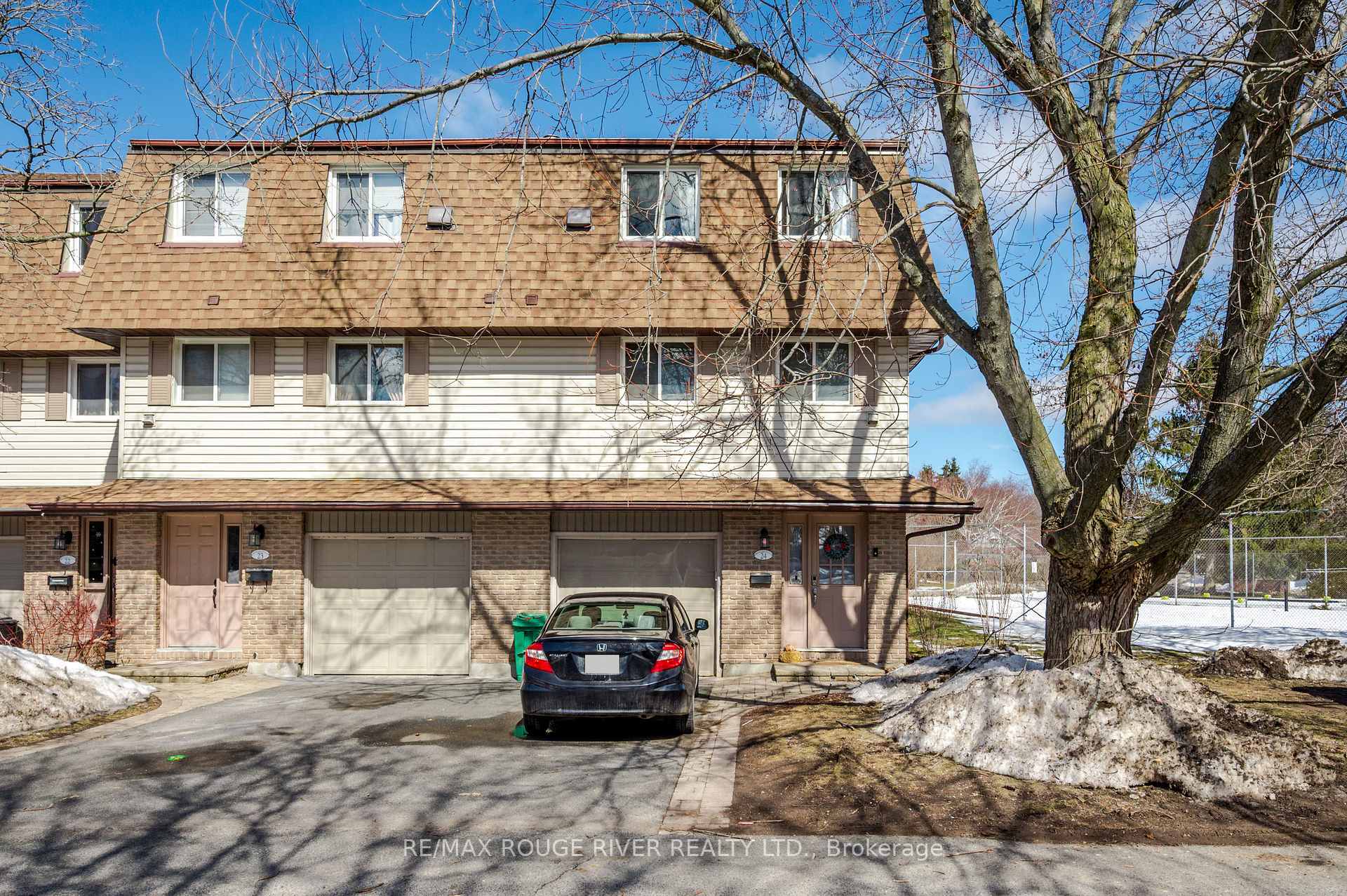 30 Champlain Crescent 24  Peterborough North ON K9L 1T1 photo