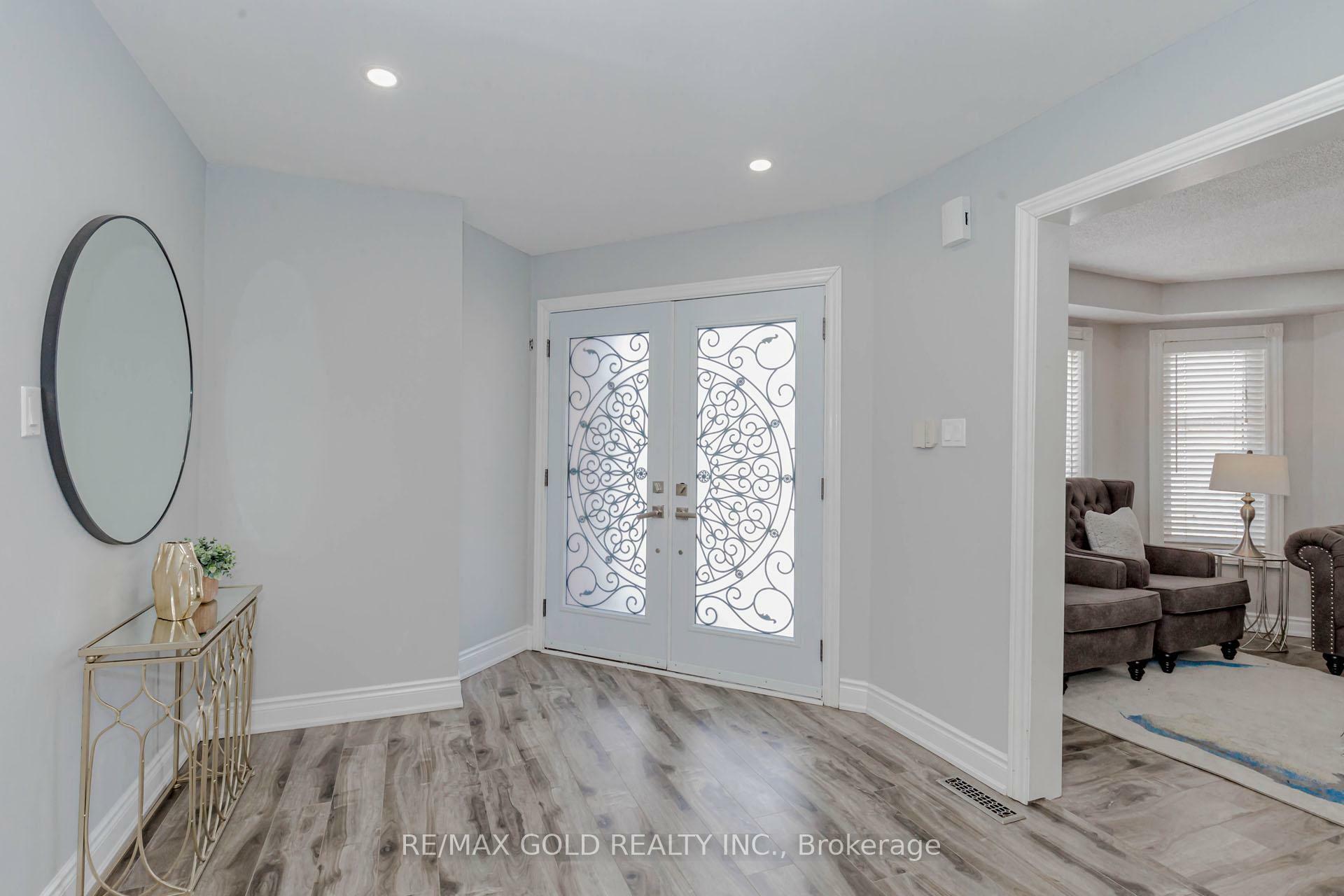 Property Photo: 89 Sal Circle ON L6R 1H5