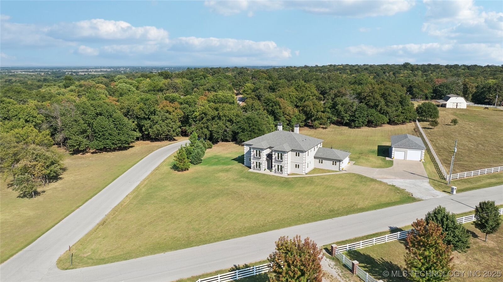 Property Photo:  9433 S 282nd  OK 74014 