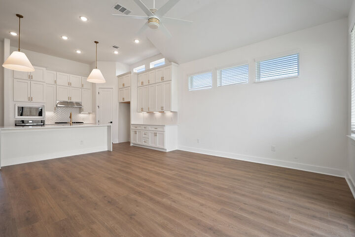 Property Photo:  12104 Fennec Way  TX 78758 