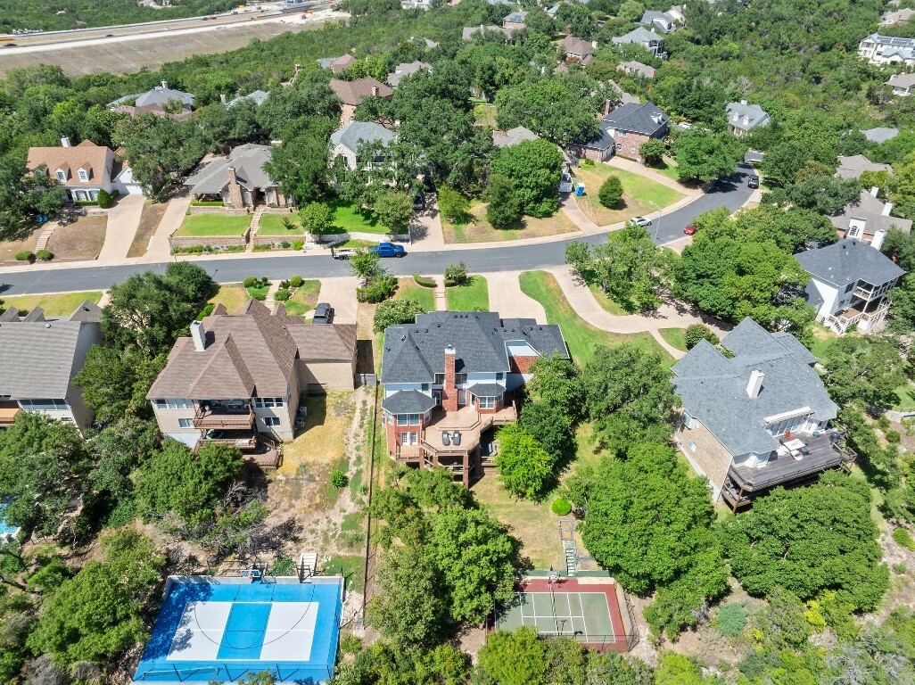 Property Photo: 2807 Round Table Road TX 78746