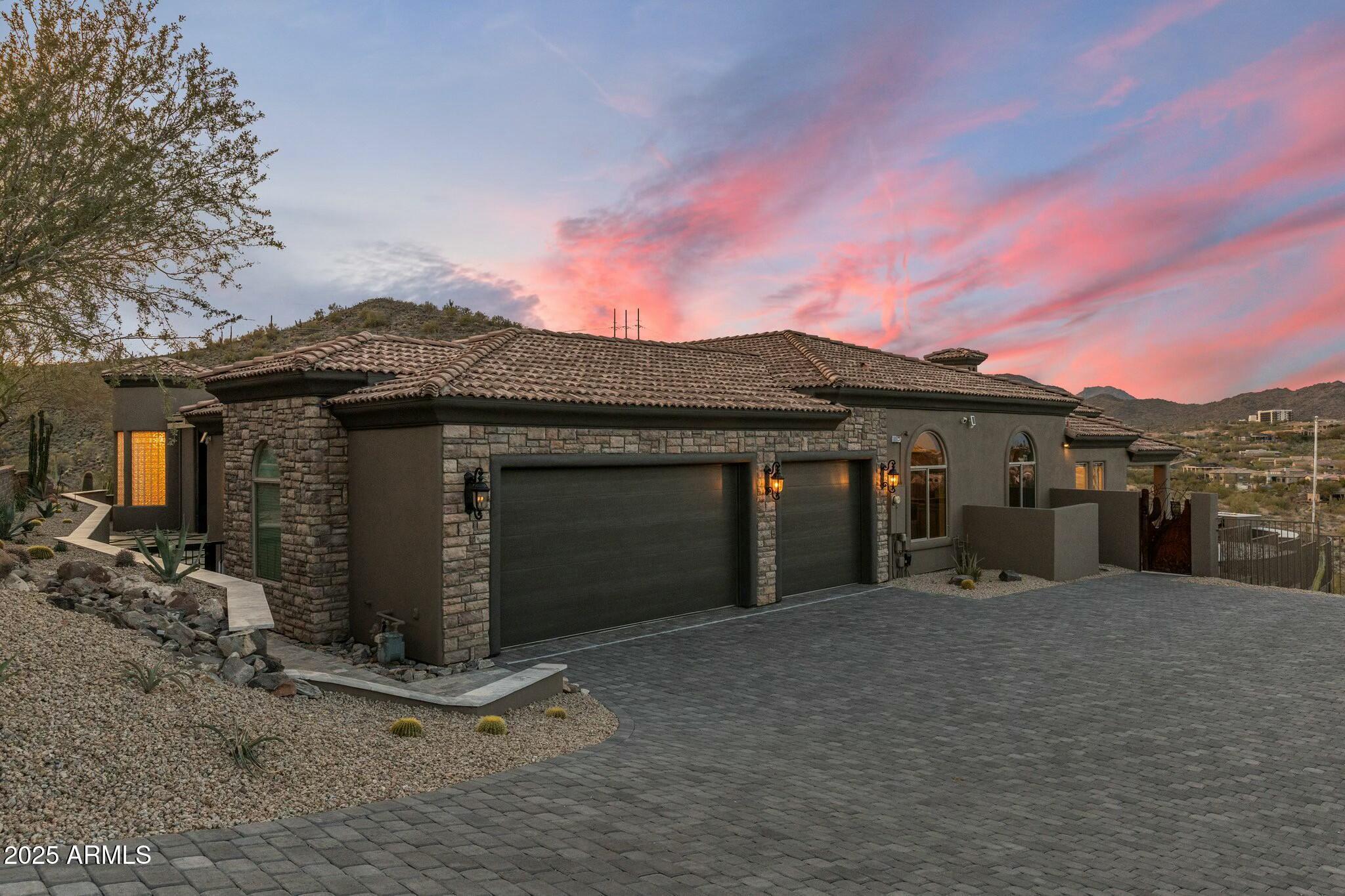 Property Photo: 11320 N Crestview Drive AZ 85268