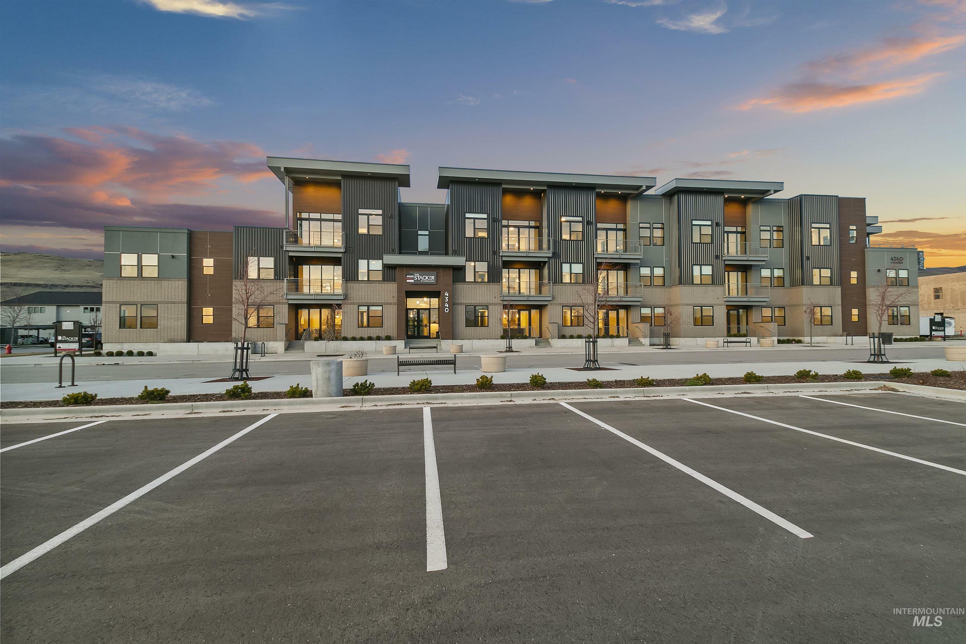 Property Photo: 4340 E Haystack St 302 ID 83716