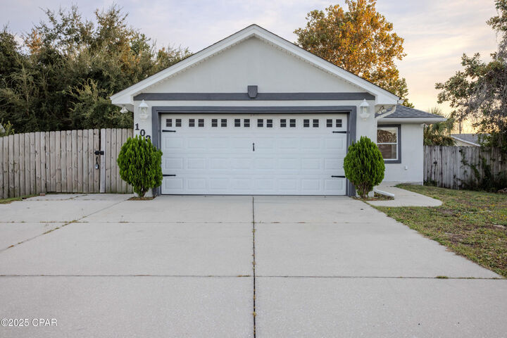 Property Photo:  103 Monte Palo Street  FL 32413 