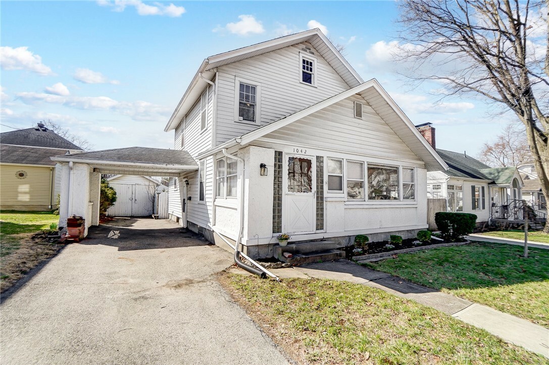 Property Photo: 1042 E Maple Avenue OH 45342